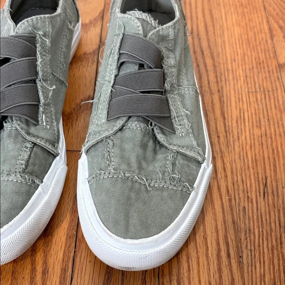 Blowfish Marley Slip On Sneaker Steel Grey Canvas Distressed size 8‎